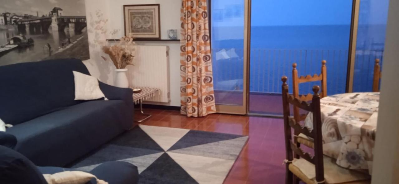 Appartamento Con Super Vista Sul Mare Arenzano Eksteriør billede