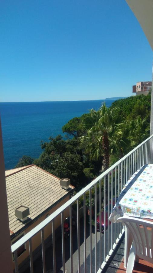 Appartamento Con Super Vista Sul Mare Arenzano Eksteriør billede